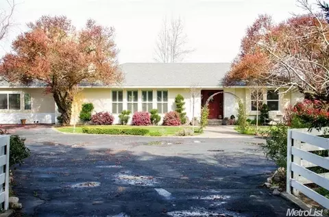 5743 Garst Rd, Modesto, CA 95357 photo 2