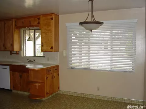 506 Bowen Ave, Modesto, CA 95350 photo 4