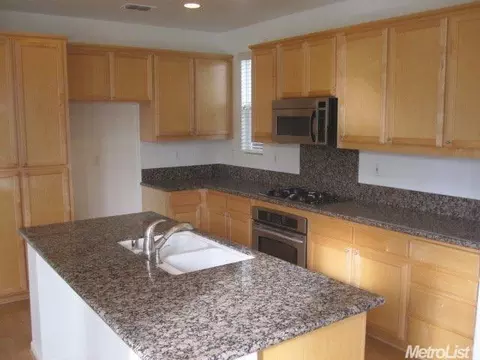 2722 Merchant Ct, Tracy, CA 95377 photo 2