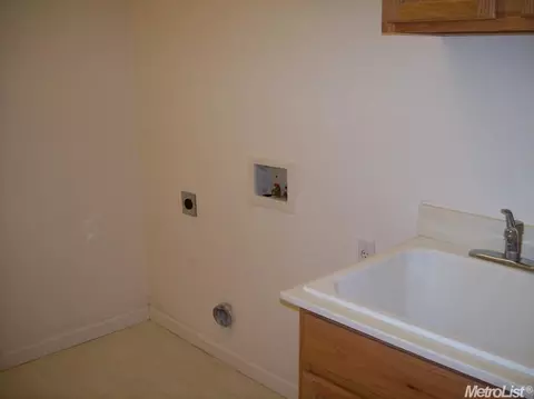 4614 Destiny Dr, Turlock, CA 95382 photo 9