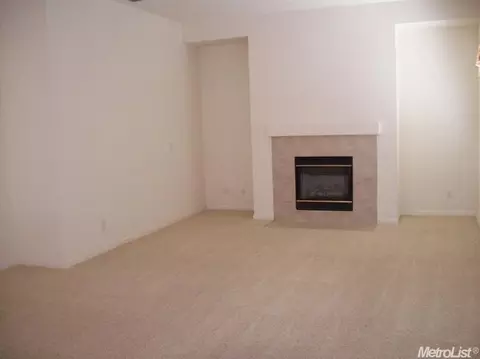 4614 Destiny Dr, Turlock, CA 95382 photo 3