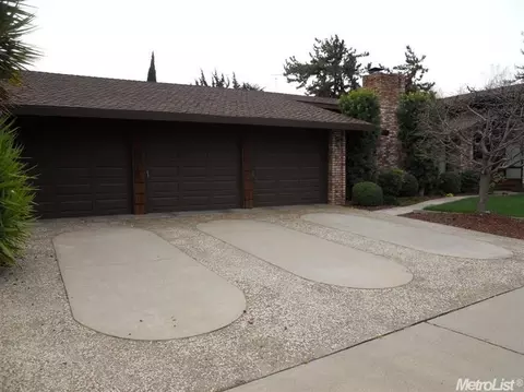2712 Deerfield Pl, Modesto, CA 95355 photo 2