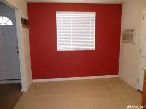 2316 Strivens Ave, Modesto, CA 95350 photo 4