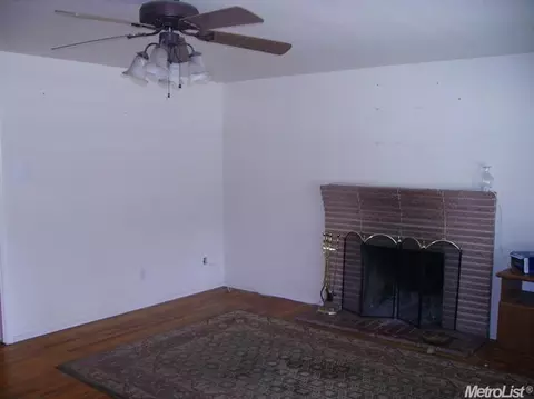 349 1st St, Lodi, CA 95240 photo 4