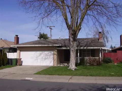 349 1st St, Lodi, CA 95240 photo 2