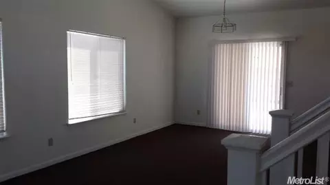 1056 Sun Meadow Dr, Ceres, CA 95307 photo 4