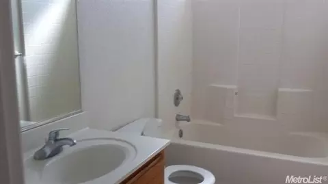 1056 Sun Meadow Dr, Ceres, CA 95307 photo 8