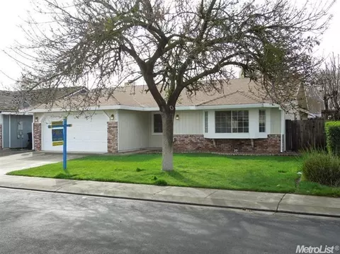 2316 Quail Meadow Dr, Modesto, CA 95355 photo 2