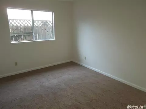 2316 Quail Meadow Dr, Modesto, CA 95355 photo 10