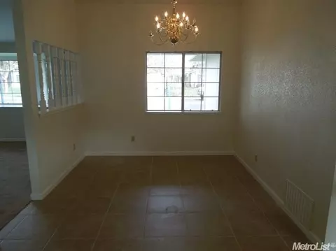 2316 Quail Meadow Dr, Modesto, CA 95355 photo 5