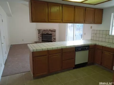 2316 Quail Meadow Dr, Modesto, CA 95355 photo 7