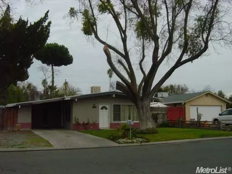 2031 Ellis St, Modesto, CA 95354 photo 2