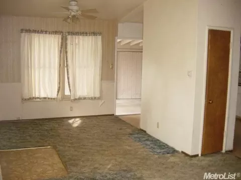 2031 Ellis St, Modesto, CA 95354 photo 4