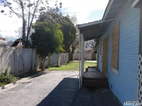 313 Walnut St, Modesto, CA 95351 photo 2