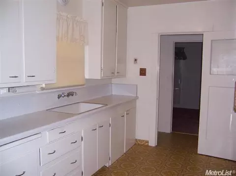 320 W Eaton Ave, Tracy, CA 95376 photo 7
