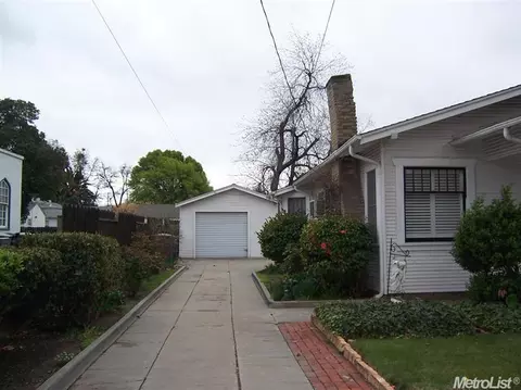 320 W Eaton Ave, Tracy, CA 95376 photo 2