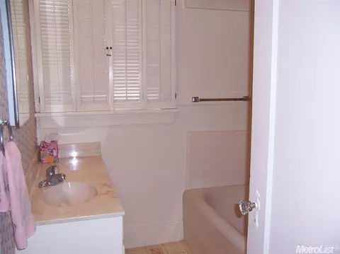320 W Eaton Ave, Tracy, CA 95376 photo 5
