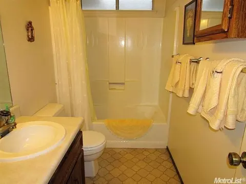 1524 Virlee Dr, Modesto, CA 95355 photo 13