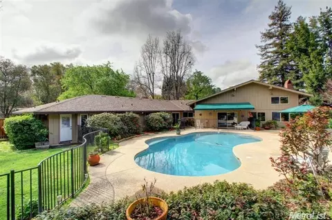 4831 Oak Vista Dr, Carmichael, CA 95608 photo 2