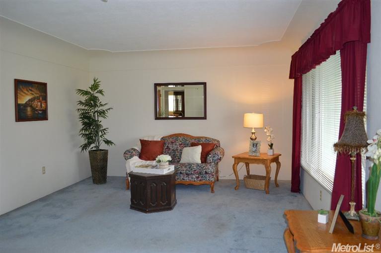 444 Edward Ave, Manteca, CA 95336 photo 1