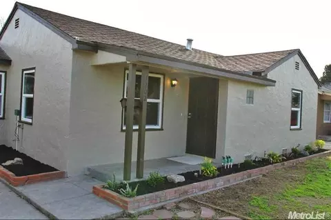 1202 Lombardy Dr, Modesto, CA 95351 photo 4