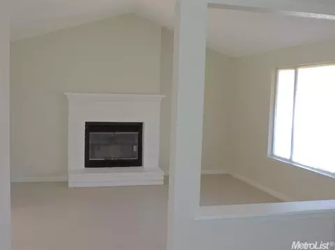 1421 Prospect Ln, Modesto, CA 95355 photo 6