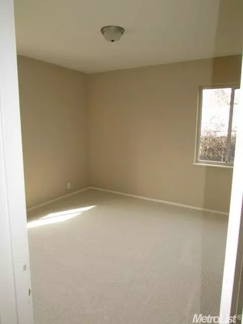 940 Yolo St, Manteca, CA 95336 photo 8