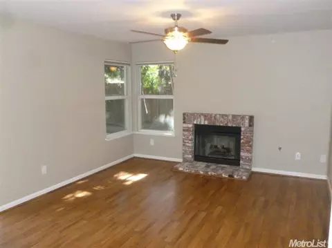 159 John Henry Cir, Folsom, CA 95630 photo 2