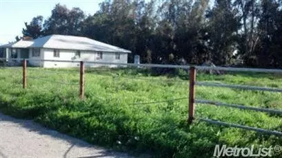 740 Bliss Rd, Ceres, CA 95307 photo 2
