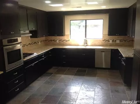 142 E Washington St, Ripon, CA 95366 photo 5