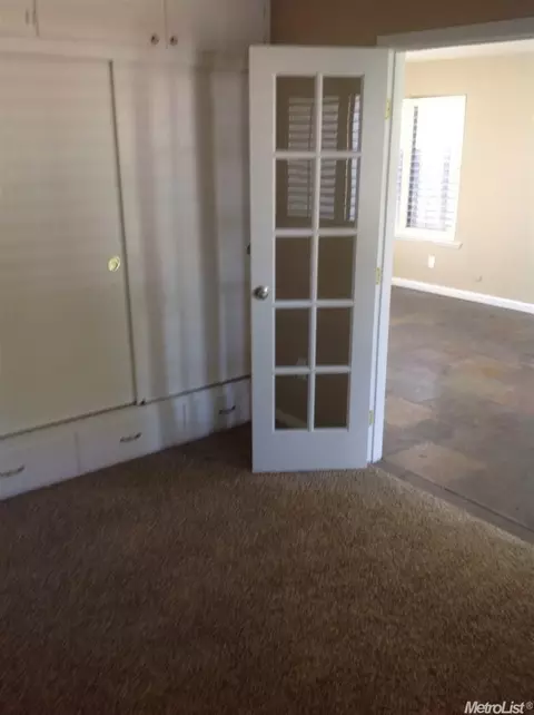 142 E Washington St, Ripon, CA 95366 photo 9
