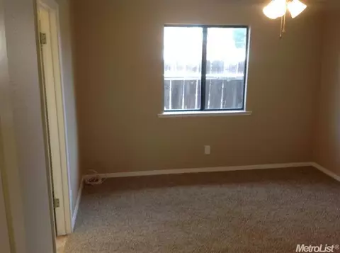 142 E Washington St, Ripon, CA 95366 photo 10