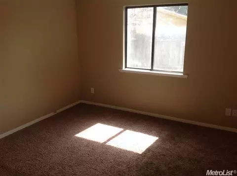 142 E Washington St, Ripon, CA 95366 photo 13