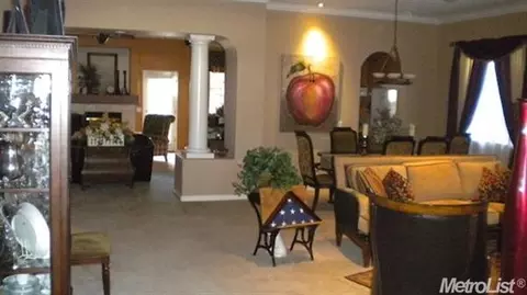 4105 Hidden Meadow Ct, Modesto, CA 95356 photo 3