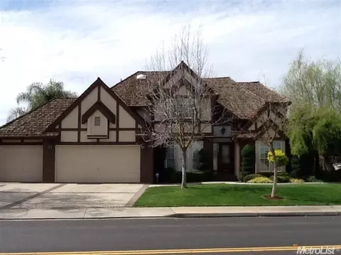 2925 Hashem Dr, Modesto, CA 95355 photo 1