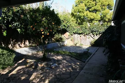 1409 Tupper Ln, Modesto, CA 95351 photo 12