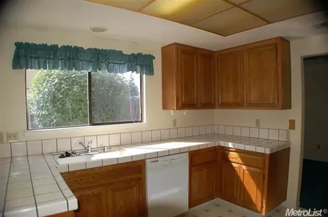 565 Clover Ave, Patterson, CA 95363 photo 10
