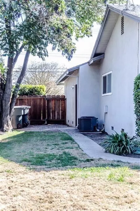 1433 Rose Ave, Modesto, CA 95355 photo 17