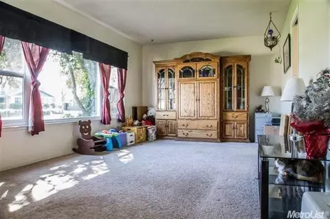 1433 Rose Ave, Modesto, CA 95355 photo 3