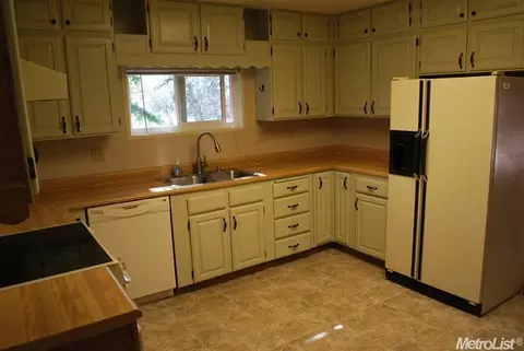 2431 Meadow Ln, Placerville, CA 95667 photo 4