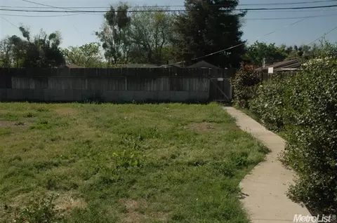 2304 Viola St, Modesto, CA 95354 photo 14