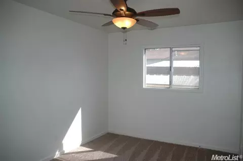 2304 Viola St, Modesto, CA 95354 photo 10