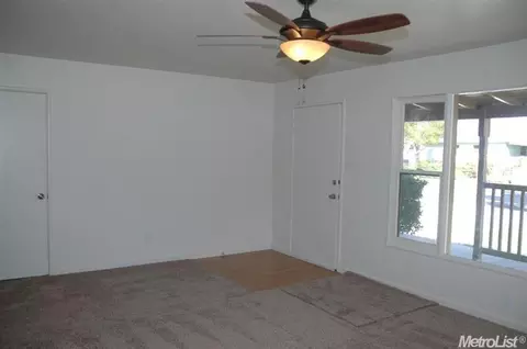 2304 Viola St, Modesto, CA 95354 photo 6