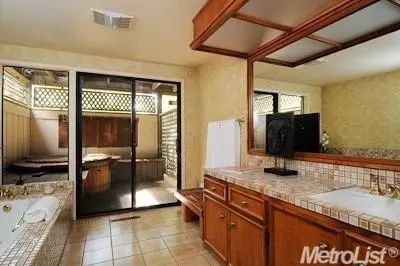 23 Quail Point Pl, Carmichael, CA 95608 photo 8