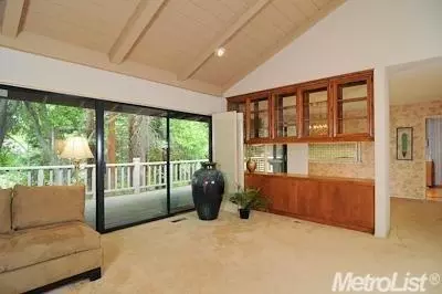 23 Quail Point Pl, Carmichael, CA 95608 photo 2