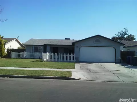 360 Ian Ct, Merced, CA 95341 photo 1