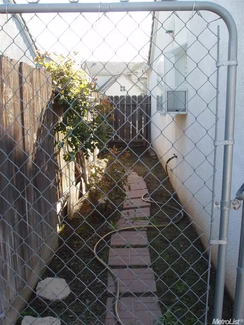 209 Rector Ln, Modesto, CA 95357 photo 19