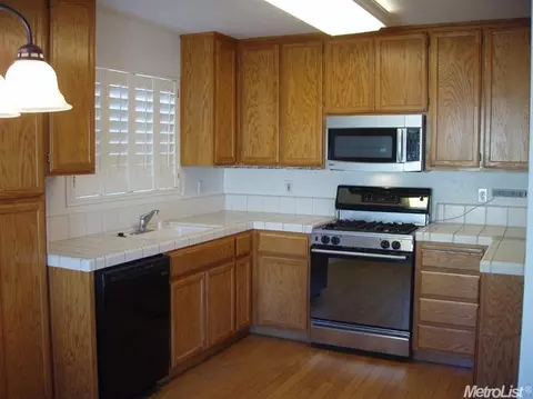 209 Rector Ln, Modesto, CA 95357 photo 8