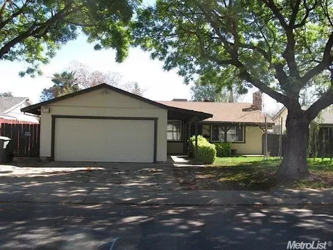 1808 Hunt, Modesto, CA 95350 photo 1