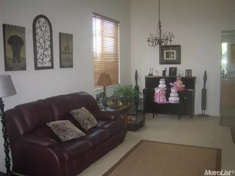 273 S Lasata Dr, Tracy, CA 95377 photo 3